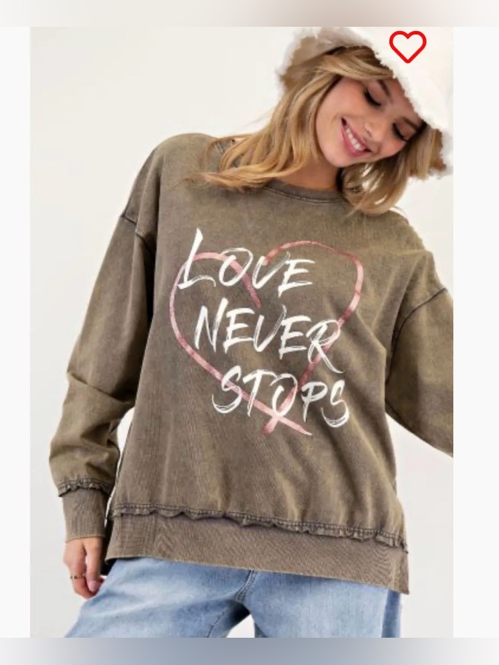 Love Never Stops Graphic Sweatshirt -